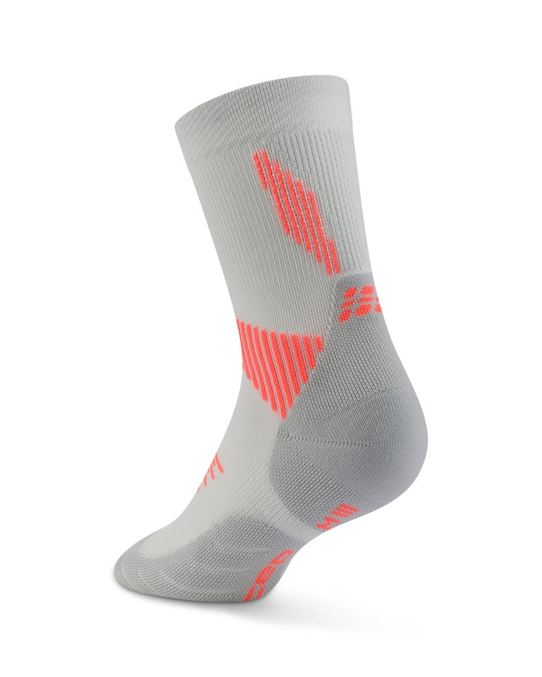 Laden Sie das Bild in Galerie -Viewer, {The Run Compressions Socks Mid Cut Men