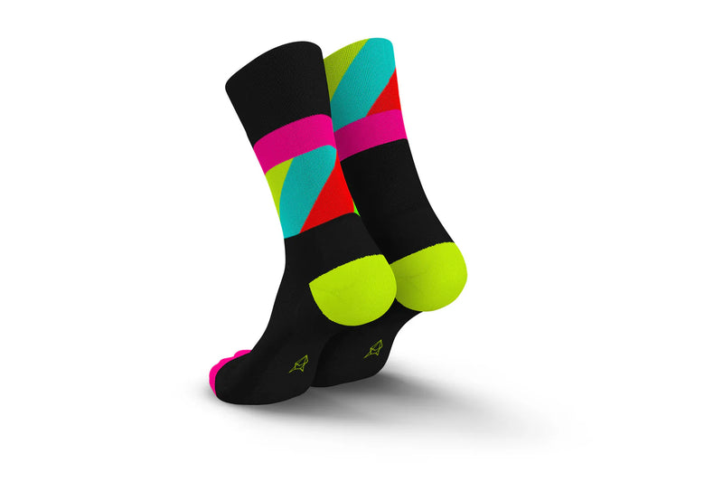 Laden Sie das Bild in Galerie -Viewer, {Ultralight Strides Black Pink Canary