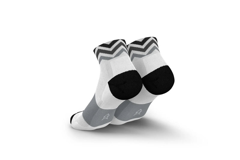 Laden Sie das Bild in Galerie -Viewer, {Ultralight Waves Short White