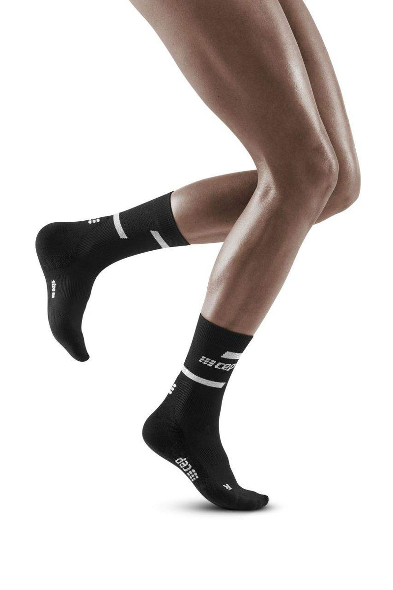 Laden Sie das Bild in Galerie -Viewer, {The Run Compressions Socks Mid Cut Men