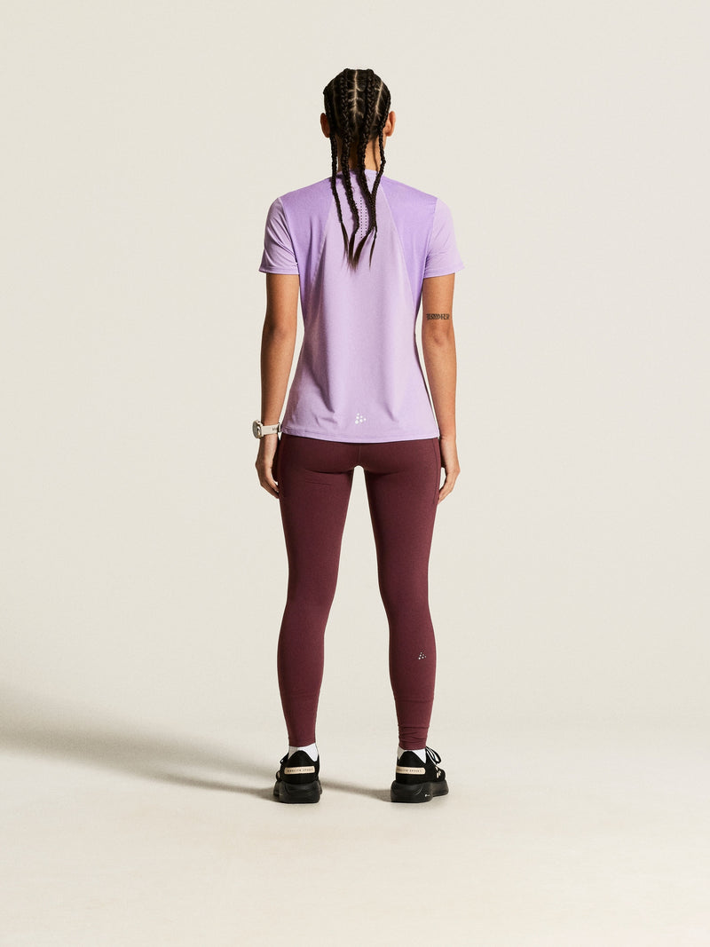 Laden Sie das Bild in Galerie -Viewer, {Lady Essence Tee
