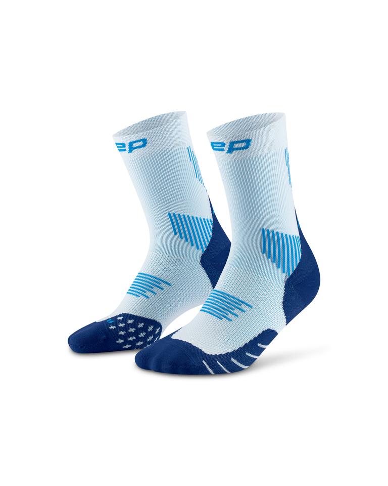 Laden Sie das Bild in Galerie -Viewer, {The Run Compressions Socks Mid Cut Women
