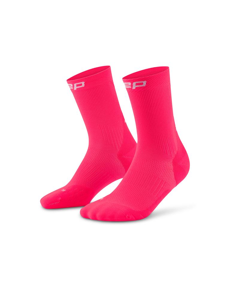 Laden Sie das Bild in Galerie -Viewer, {The Run Compressions Socks Mid Cut Women
