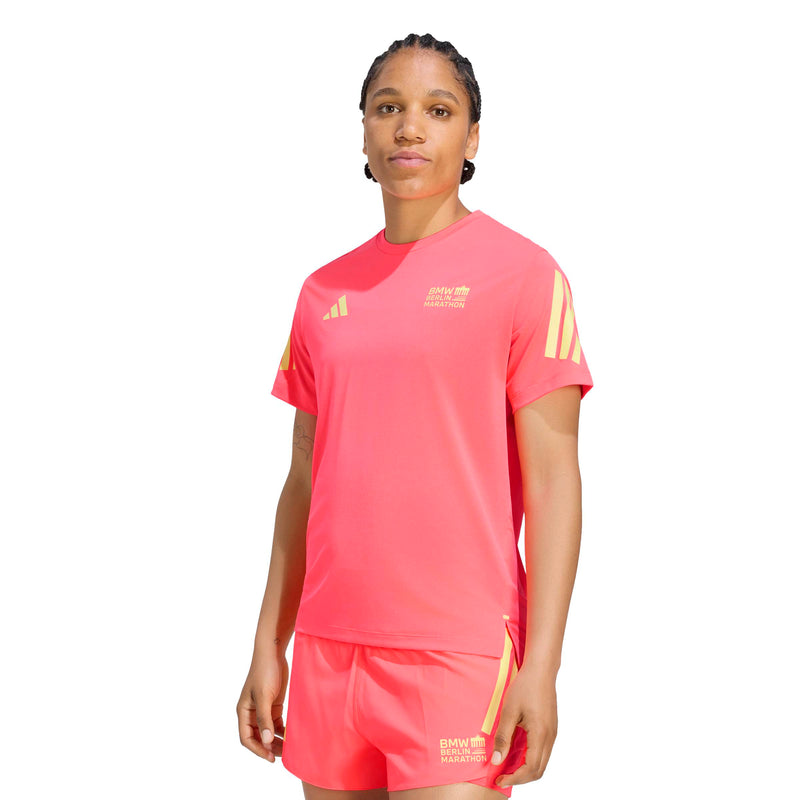 Laden Sie das Bild in Galerie -Viewer, {Berlin 26 Marathon Shirt w
