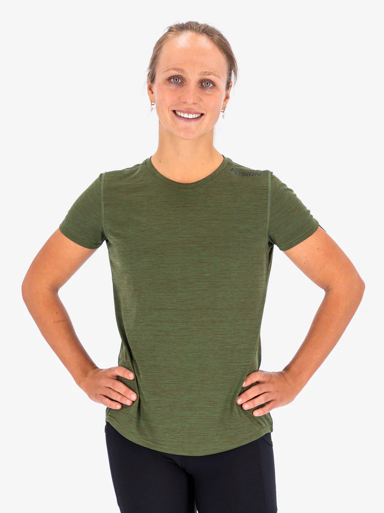 Laden Sie das Bild in Galerie -Viewer, {Lady C3 T-Shirt
