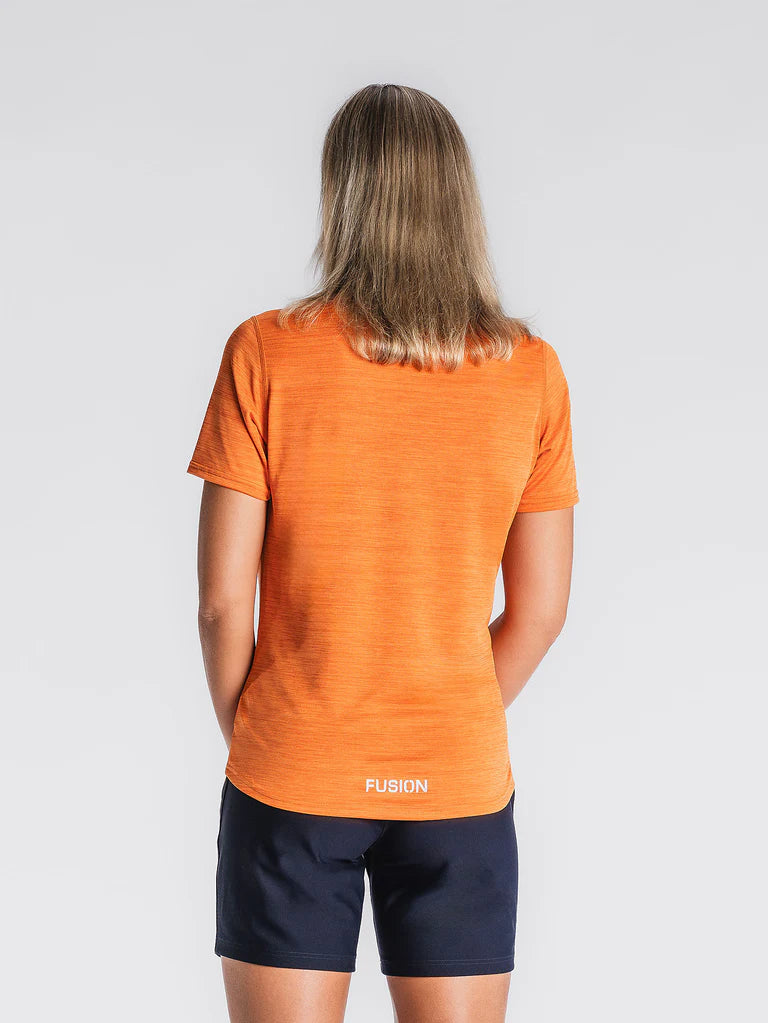 Laden Sie das Bild in Galerie -Viewer, {Lady C3 T-Shirt

