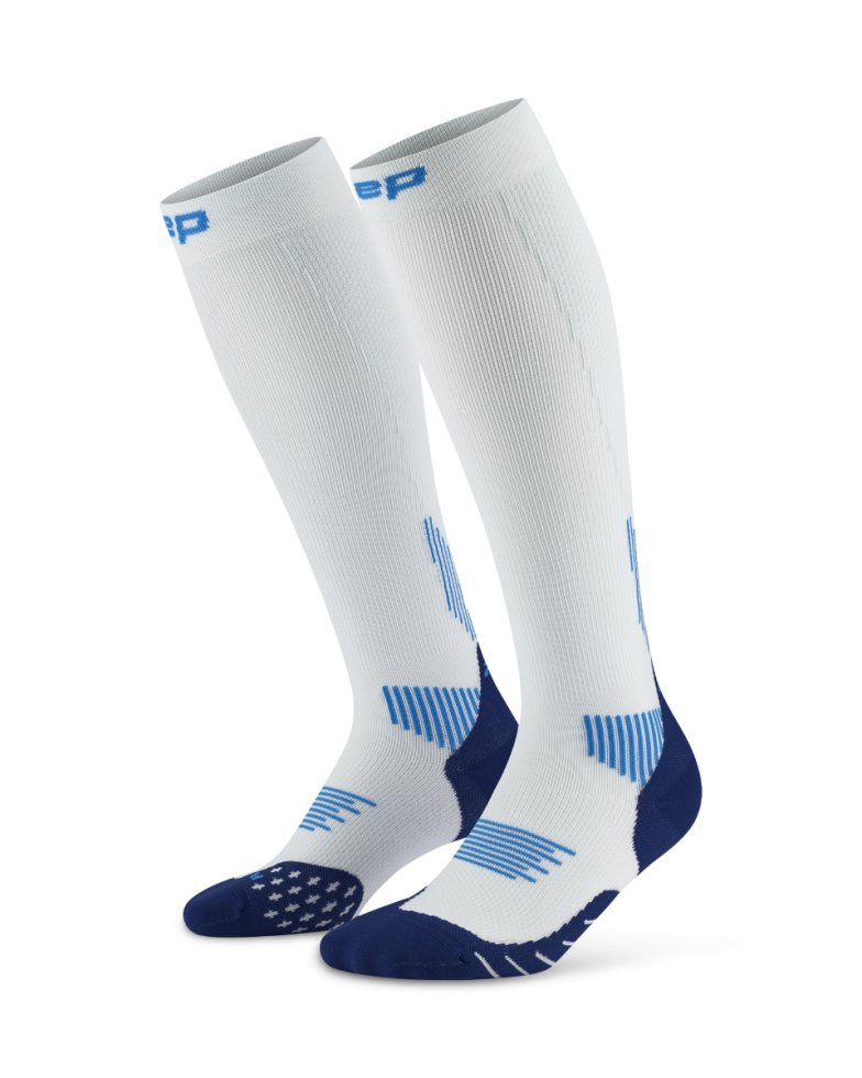 Laden Sie das Bild in Galerie -Viewer, {The Run Compressions Socks Tall Women
