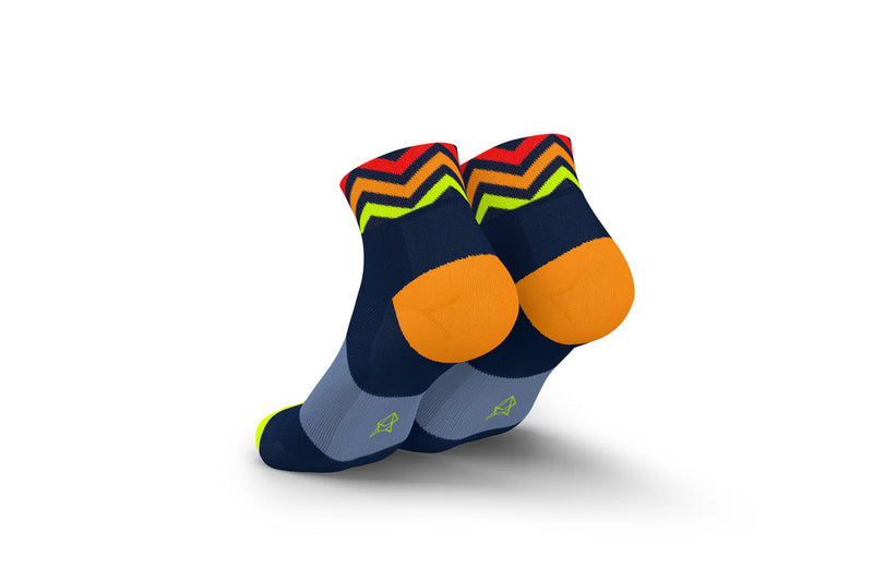 Laden Sie das Bild in Galerie -Viewer, {Ultralight Waves Short Navy Orange

