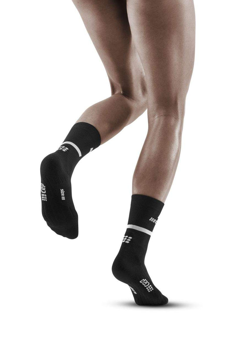 Laden Sie das Bild in Galerie -Viewer, {The Run Compressions Socks Mid Cut Men
