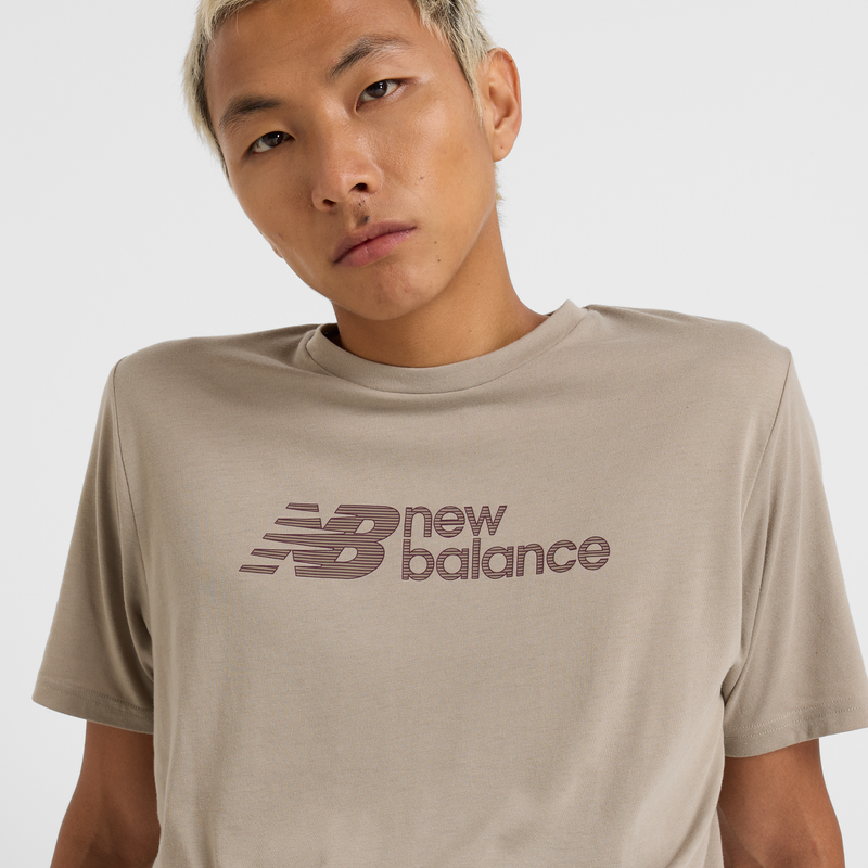 Laden Sie das Bild in Galerie -Viewer, {Heathertech Linear T-Shirt
