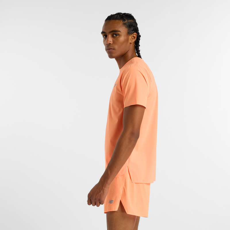 Laden Sie das Bild in Galerie -Viewer, {Race Day Ultra Light T-Shirt
