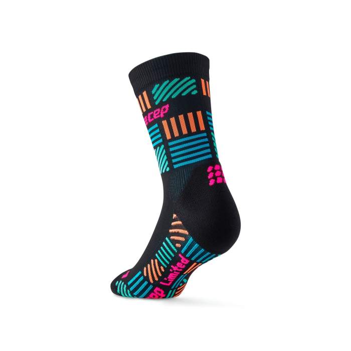 Laden Sie das Bild in Galerie -Viewer, {The Run Limited 2024.2 Socks Mid Cut Women
