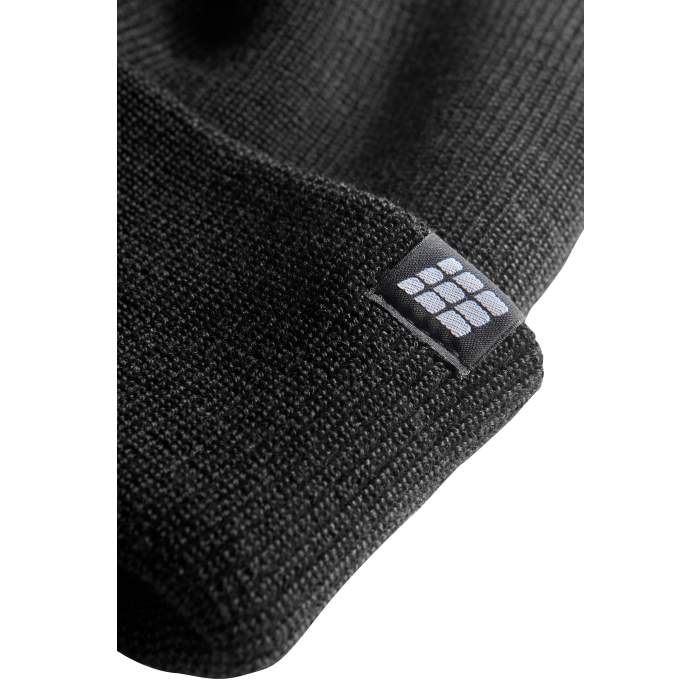 Laden Sie das Bild in Galerie -Viewer, {Cold Weather Merino Beanie
